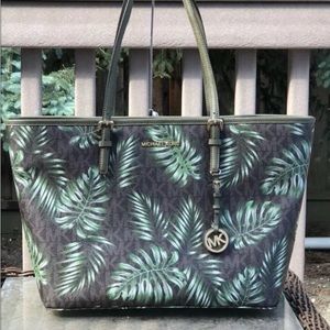 Authentic Michael Kors Jet Set Neverfull Tote